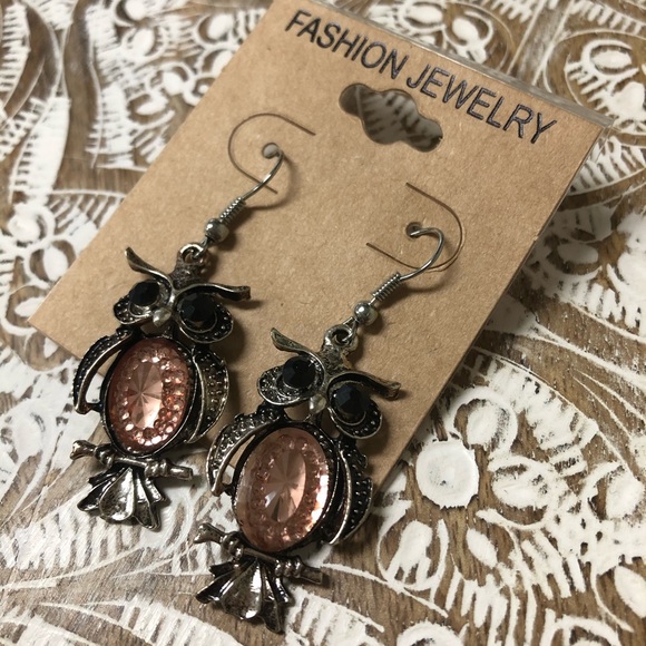 🆕NWT Pink & Silver Cute Owl Statement Earrings - Picture 5 of 8
